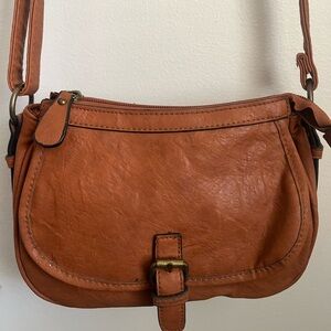 Bueno Crossbody Bag Purse Shoulder Purse Faux Leather Compartments Unitarian